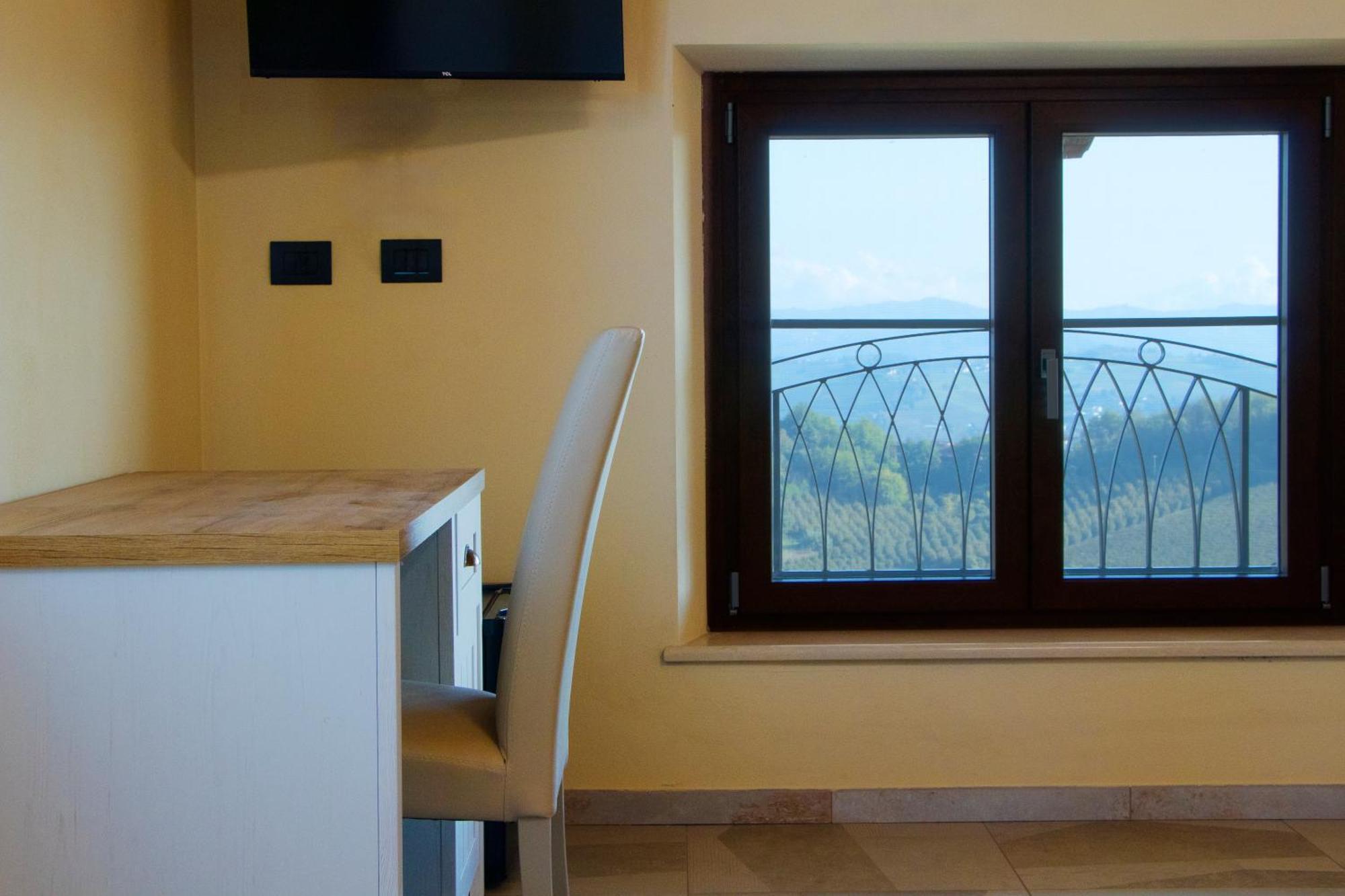 Agriturismo Cascina Reggio Castelnuovo  外观 照片