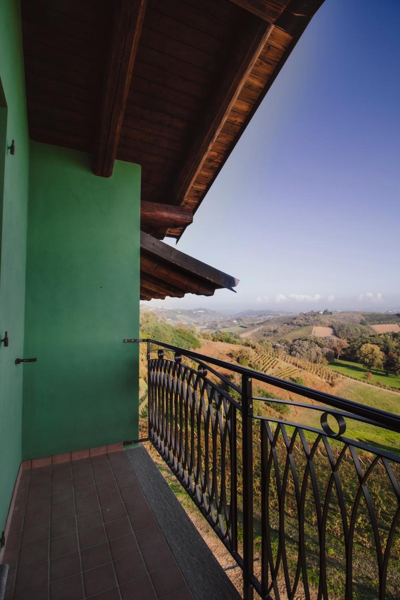 Agriturismo Cascina Reggio Castelnuovo  外观 照片